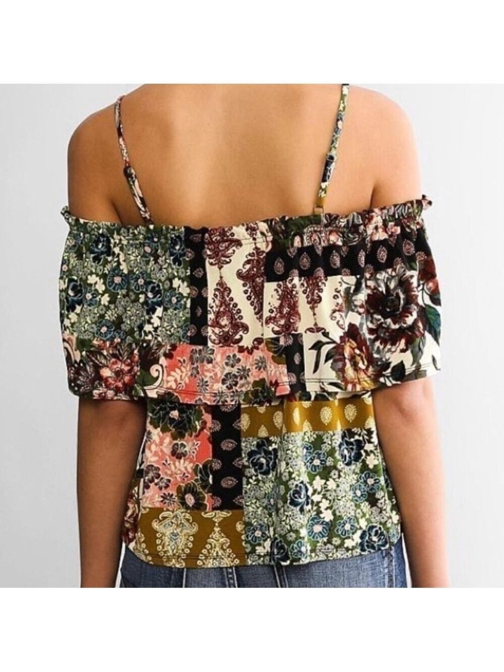 Daytrip Women's Weekend Floral Cold Shoulder Floral Design Size Medium - Picture 4 of 5